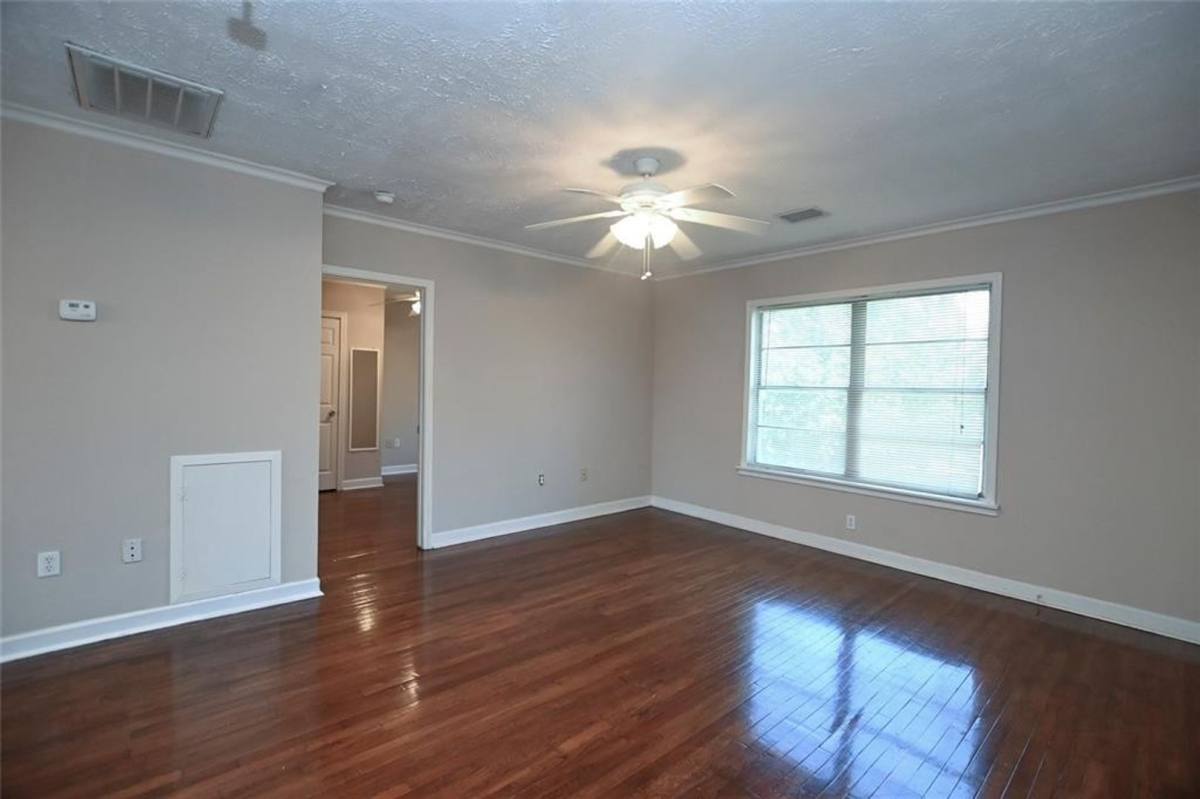 Apartment for rent at 2003 McClendon St, Houston, TX 77030