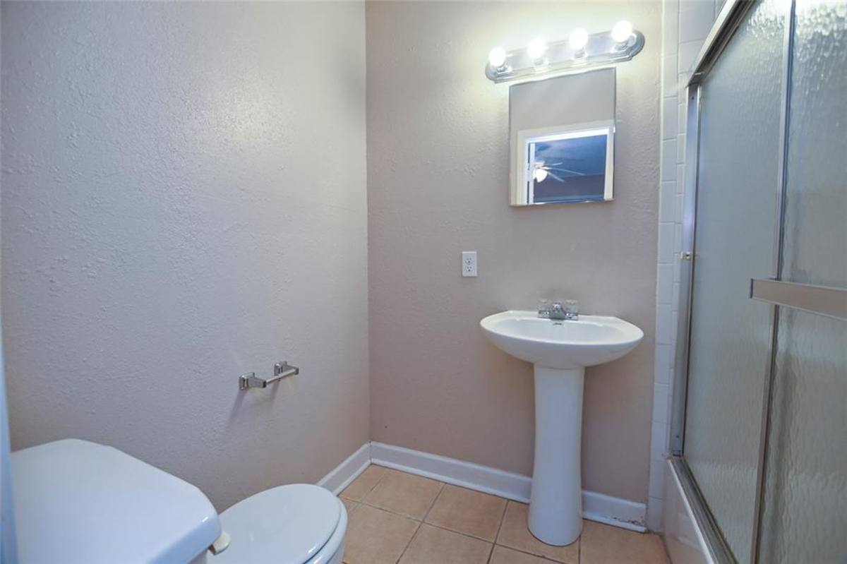 Apartment for rent at 2003 McClendon St, Houston, TX 77030