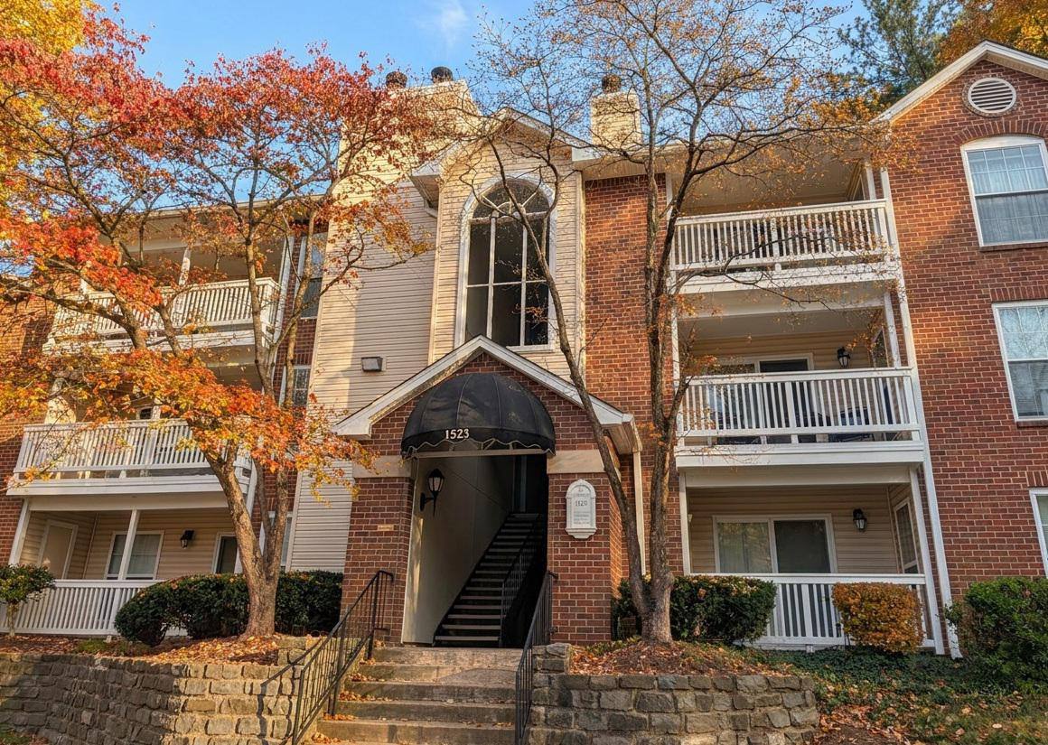 Apartment for rent at 1523 Lincoln Way #103, McLean, VA 22102