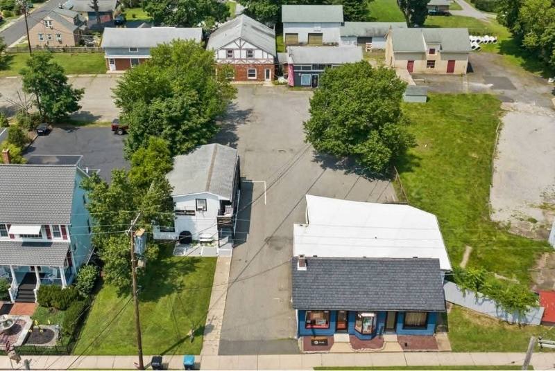Apartment for rent at 39 Mine St, Flemington, NJ 08822