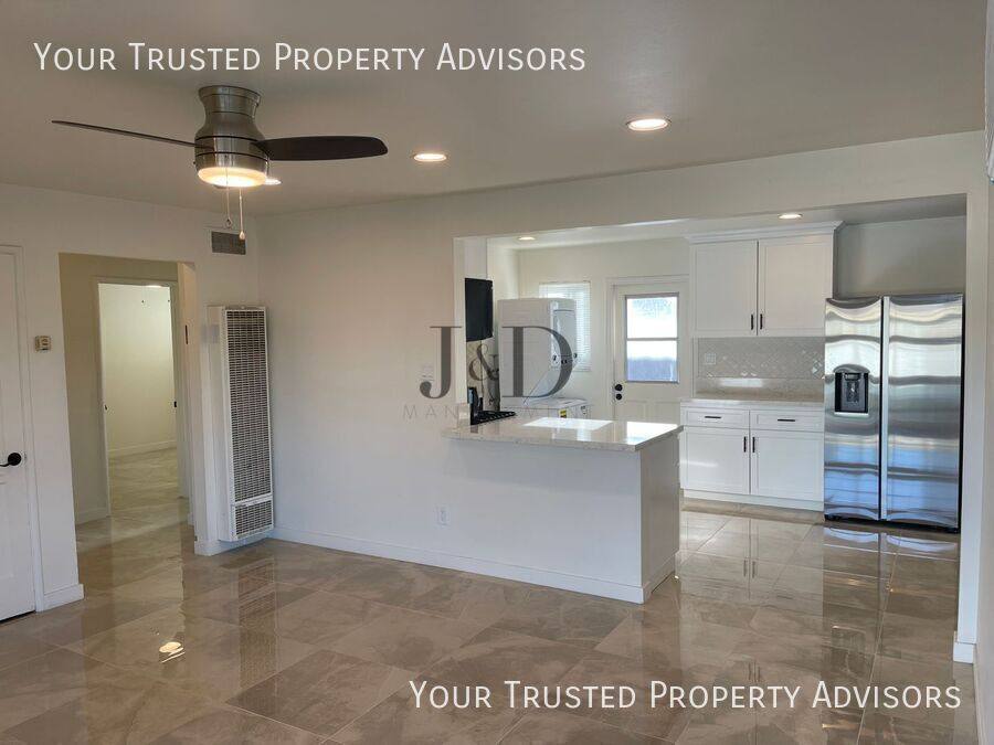 Apartment for rent at 4915 Coconino Way, San Diego, CA 92117