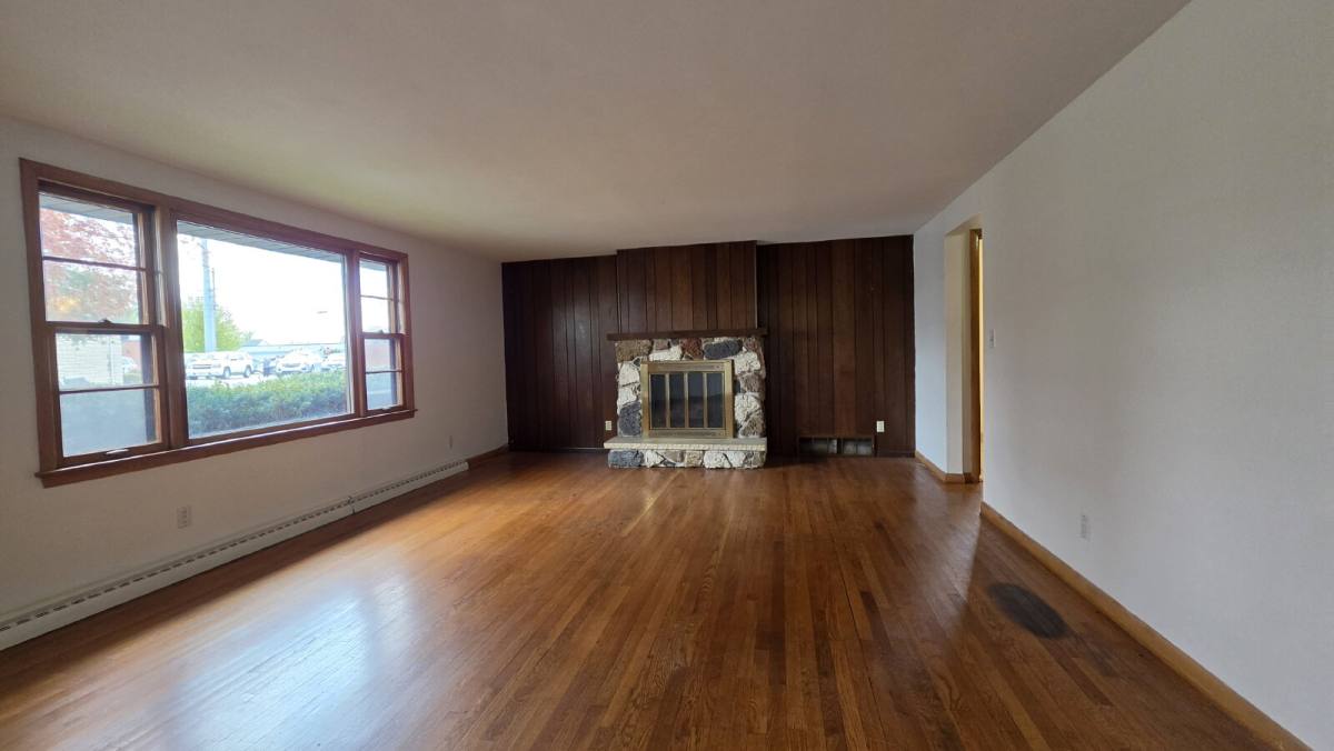 Apartment for rent at 314 Milwaukee St #1, Menasha, WI 54952