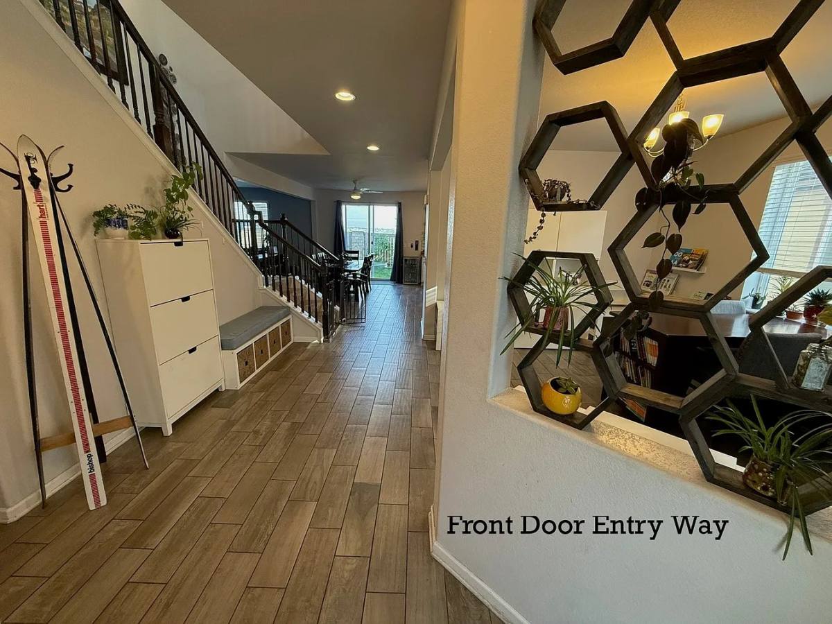 Apartment for rent at 9851 W Rice Ave, Littleton, CO 80123
