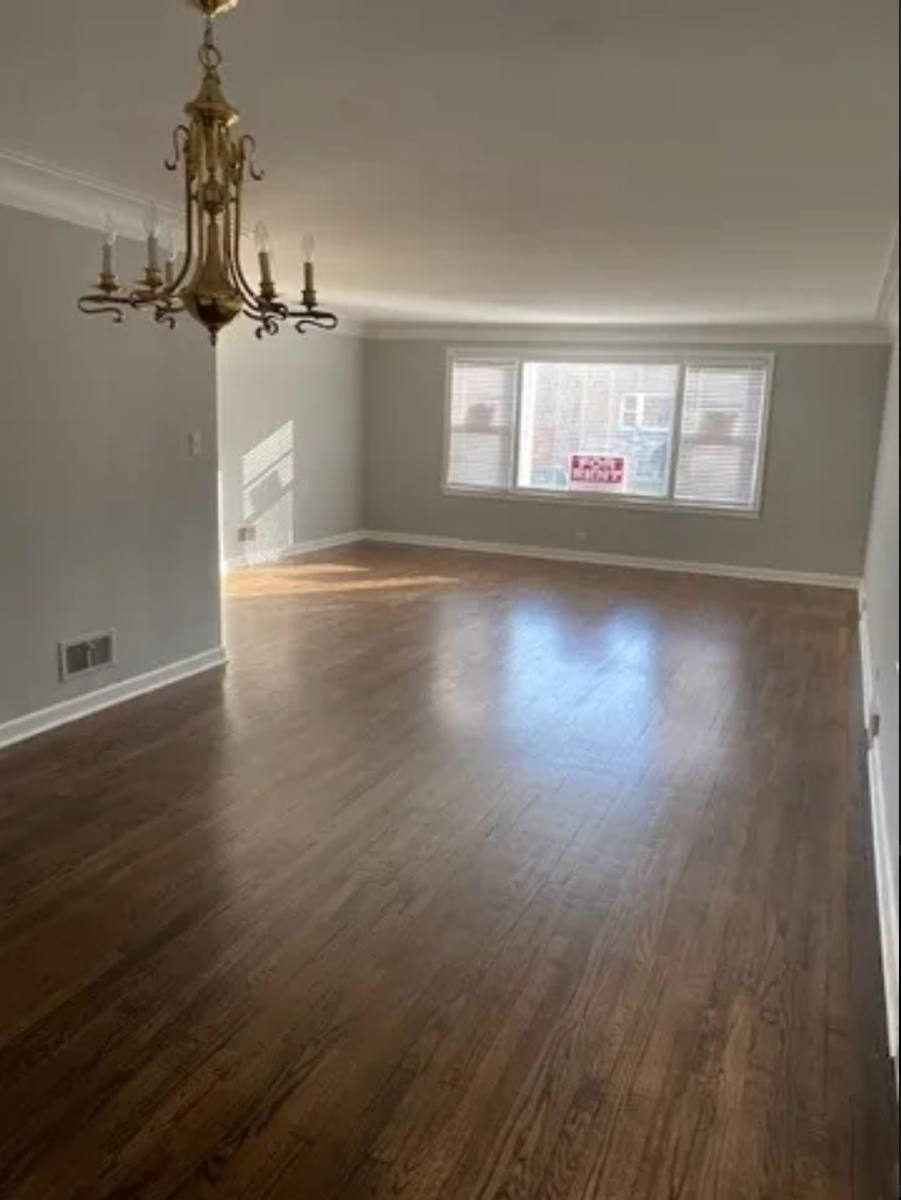 Apartment for rent at 2854 W Farragut Ave - 1st Floor, Chicago, IL 60625