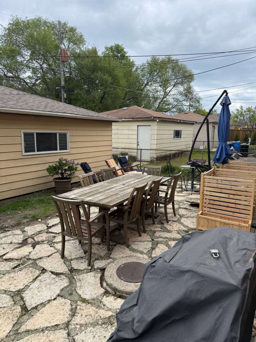 Apartment for rent at 2854 W Farragut Ave - 1st Floor, Chicago, IL 60625