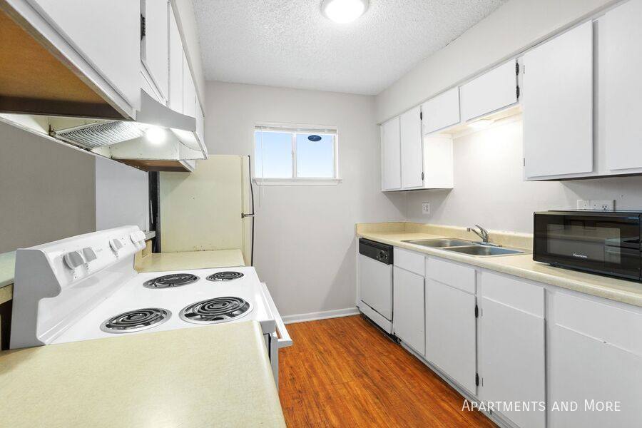 Apartment for rent at 1229 N Lbj #101, San Marcos, TX 78666