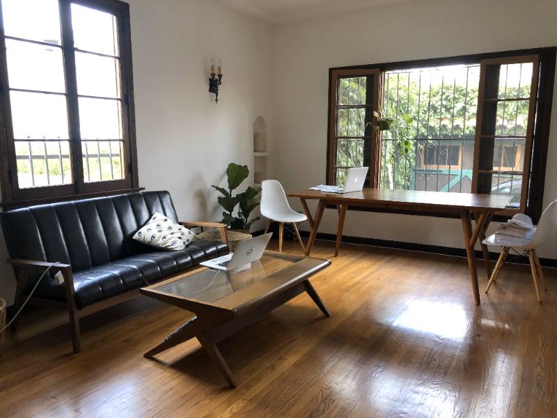 Apartment for rent at 655 S Dunsmuir Ave #103, Los Angeles, CA 90036
