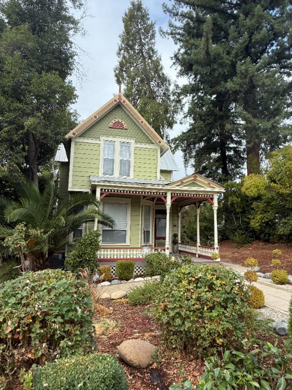 Townhouse for rent at 172 Orange St #1, Auburn, CA 95603