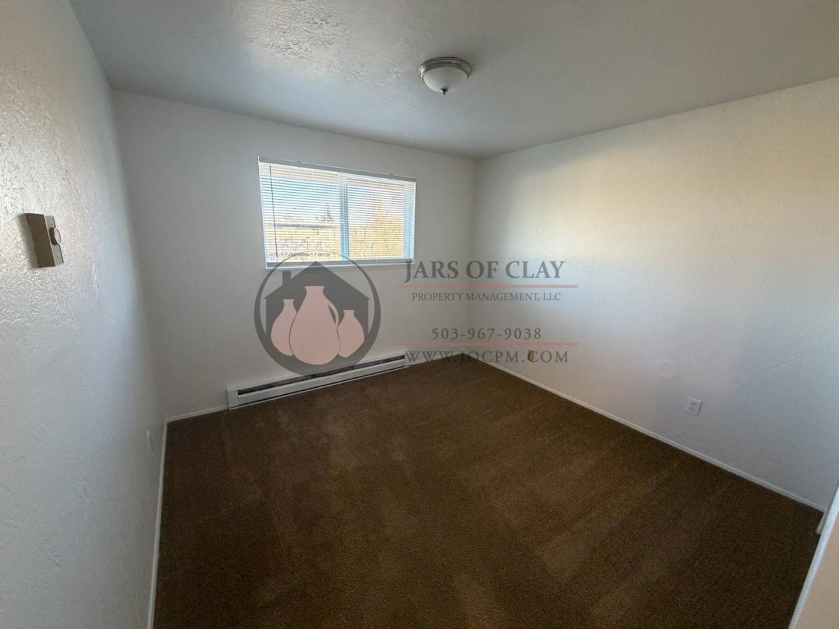 Townhouse for rent at 3071 D St NE, Salem, OR 97301