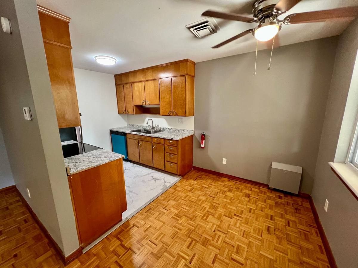 Apartment for rent at 201 Mountain Ave SW, Roanoke, VA 24016