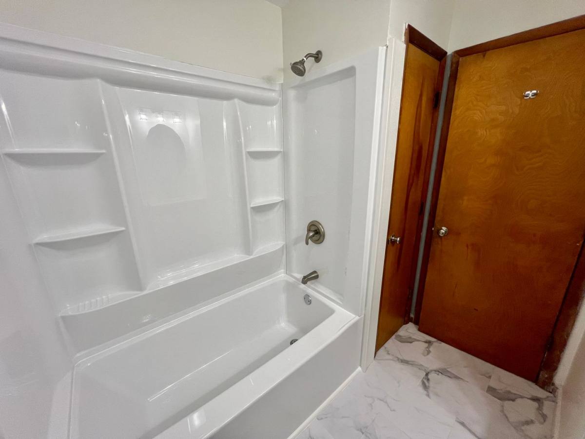 Apartment for rent at 201 Mountain Ave SW, Roanoke, VA 24016