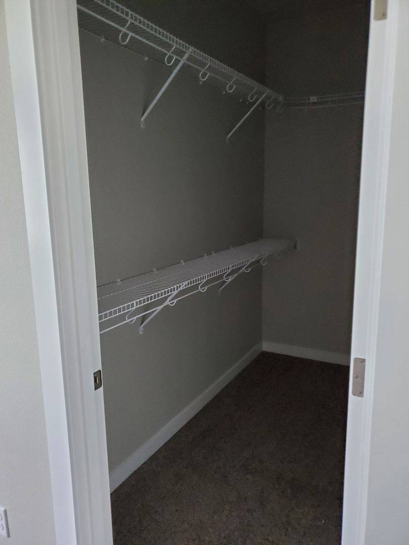 House for rent at 1004 W Kristine St, Moses Lake, WA 98837
