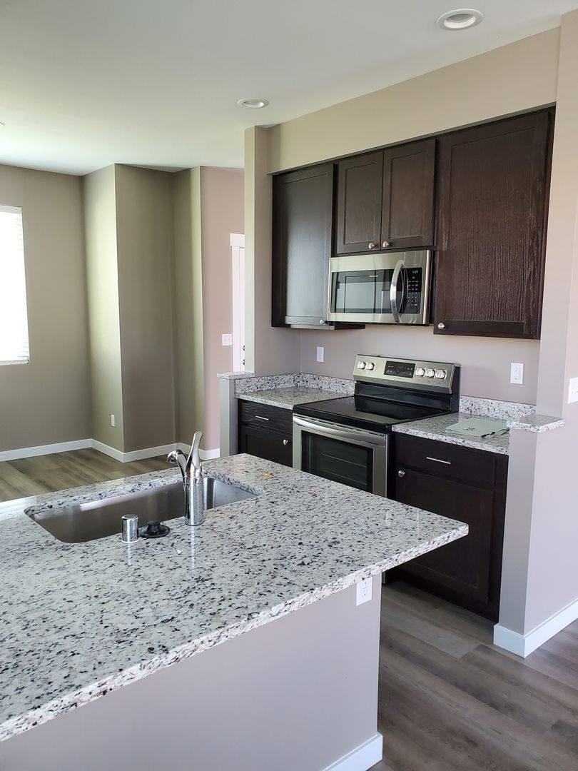 House for rent at 1004 W Kristine St, Moses Lake, WA 98837