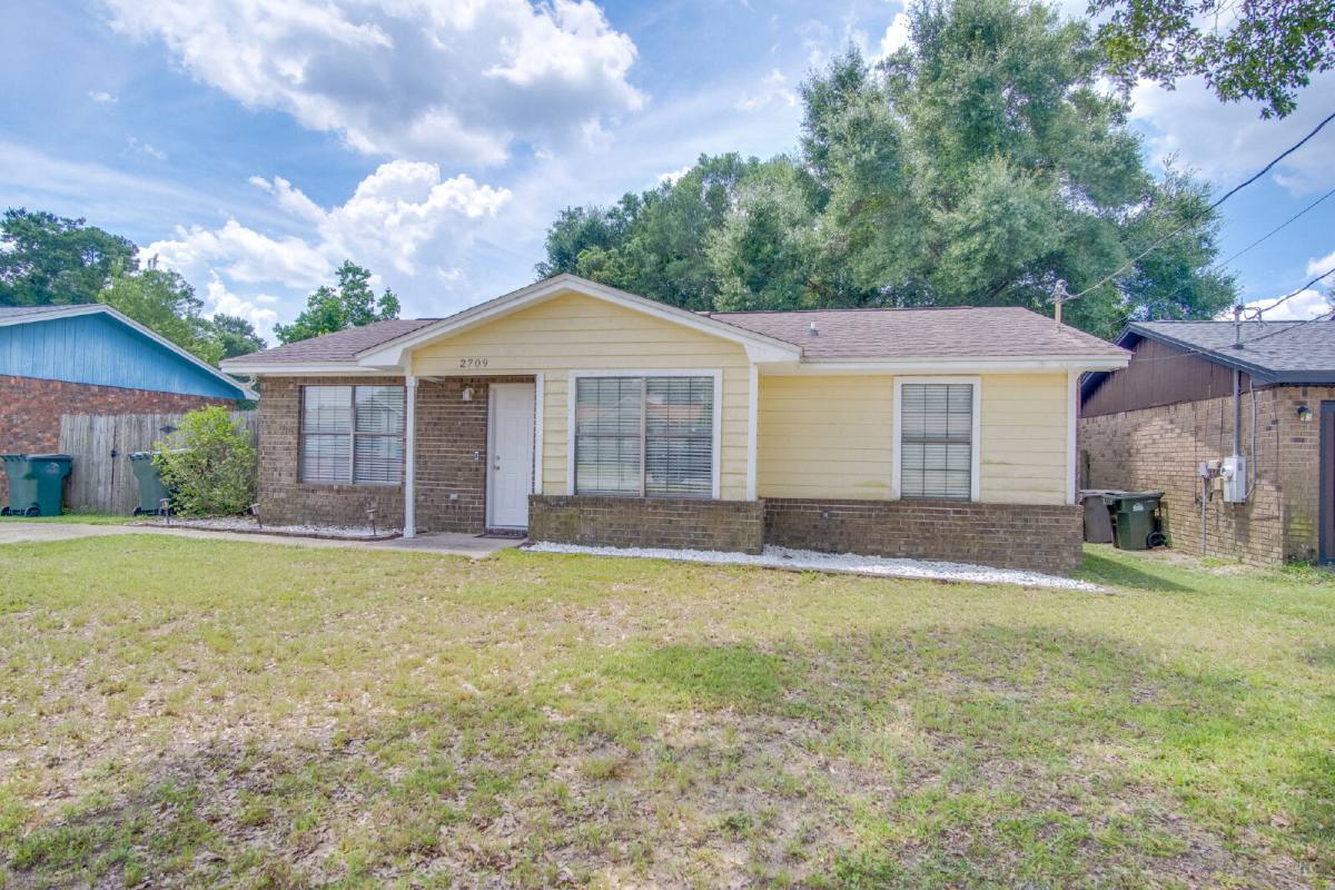 House for rent at 2709 Chicago Court, Pensacola, FL 32526
