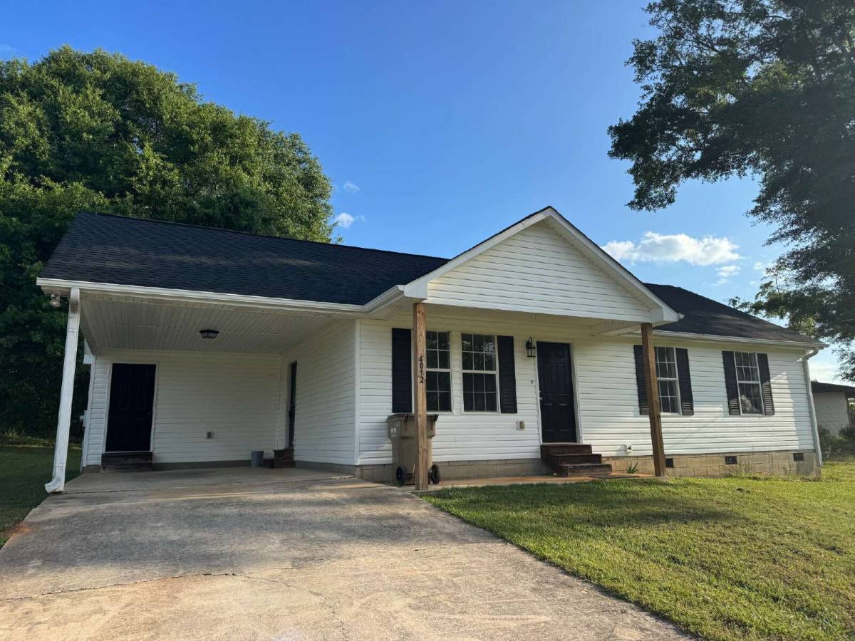 House for rent at 4012 Sutton Rd, Gainesville, GA 30506