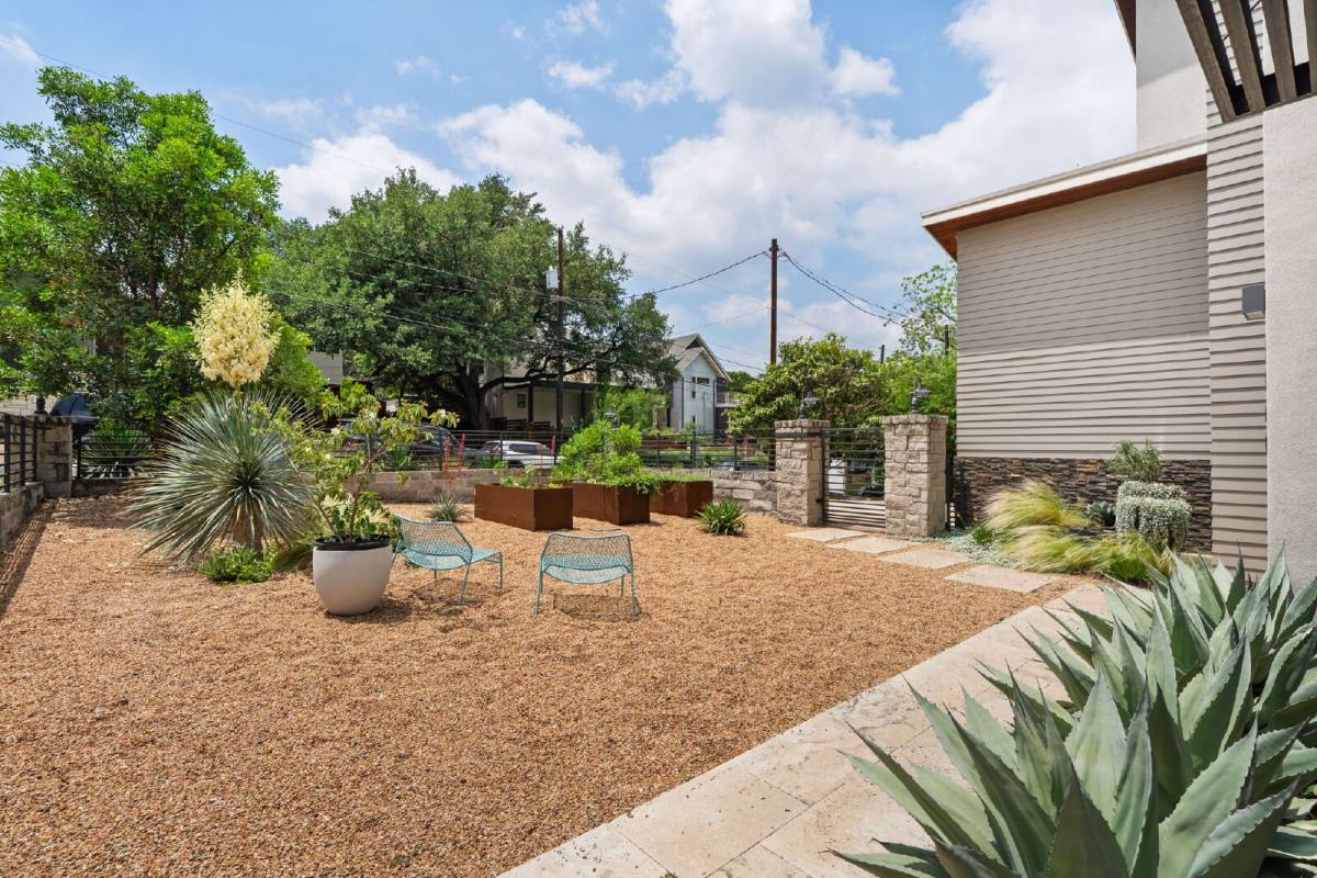 House for rent at 1102 W Monroe St, Austin, TX 78704