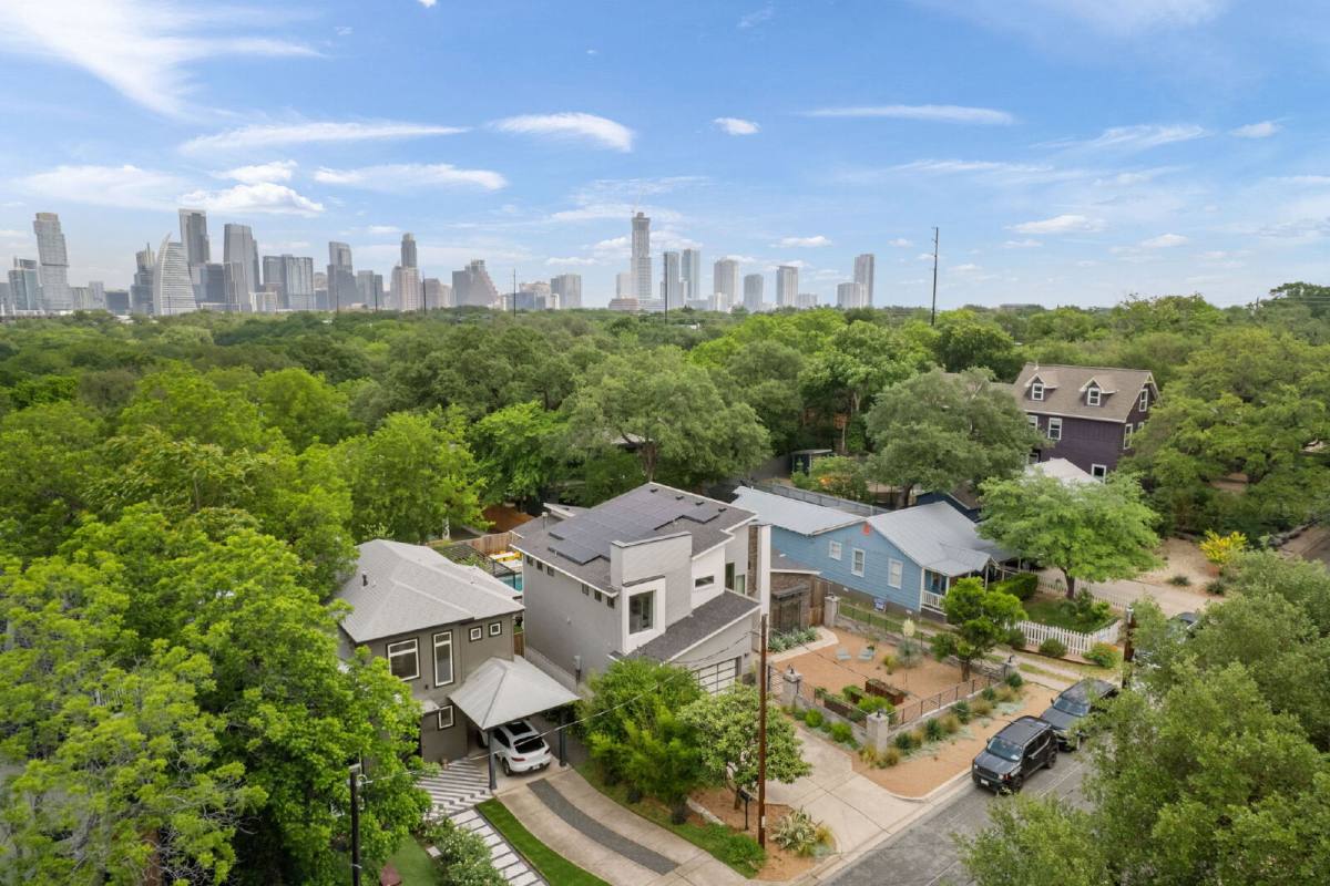 House for rent at 1102 W Monroe St, Austin, TX 78704