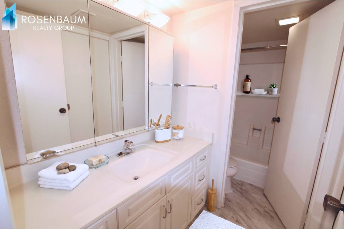 Townhouse for rent at 7921 E San Miguel Ave, Scottsdale, AZ 85250