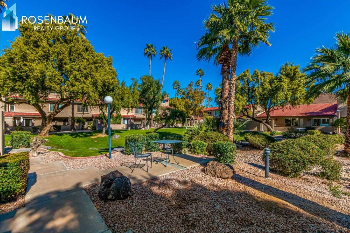 Townhouse for rent at 7921 E San Miguel Ave, Scottsdale, AZ 85250
