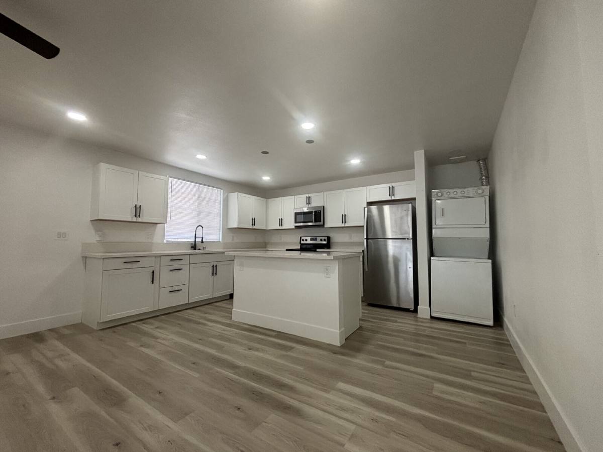 Apartment for rent at 724 N 9th St #3, Las Vegas, NV 89101