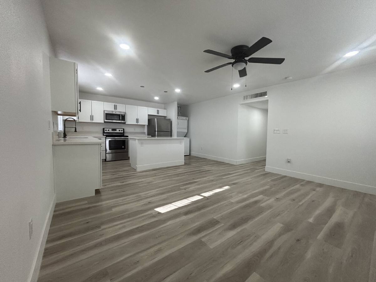 Apartment for rent at 724 N 9th St #3, Las Vegas, NV 89101