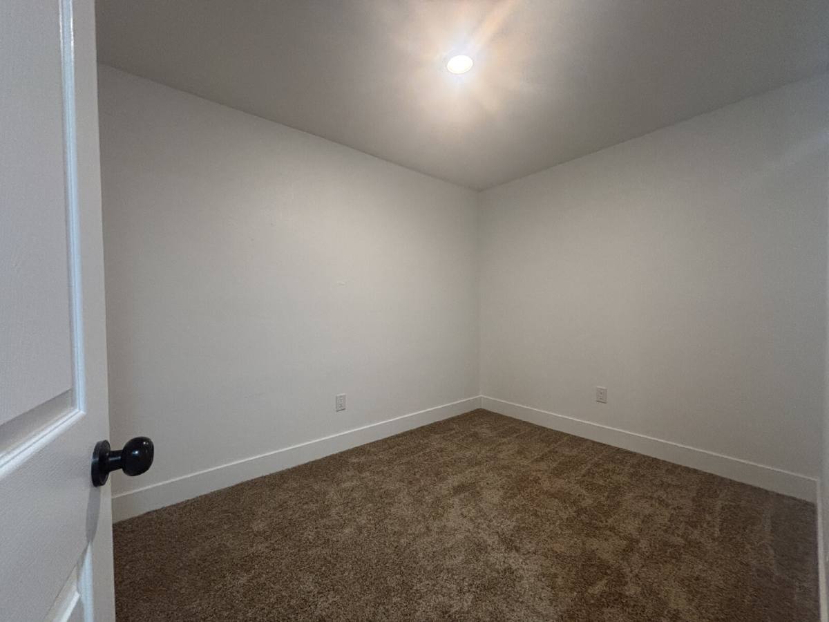 Apartment for rent at 724 N 9th St #3, Las Vegas, NV 89101