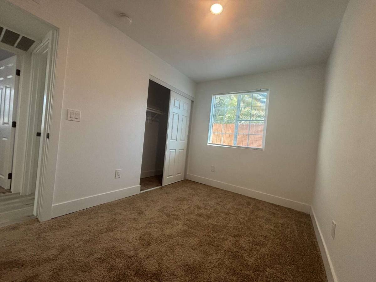 Apartment for rent at 724 N 9th St #3, Las Vegas, NV 89101
