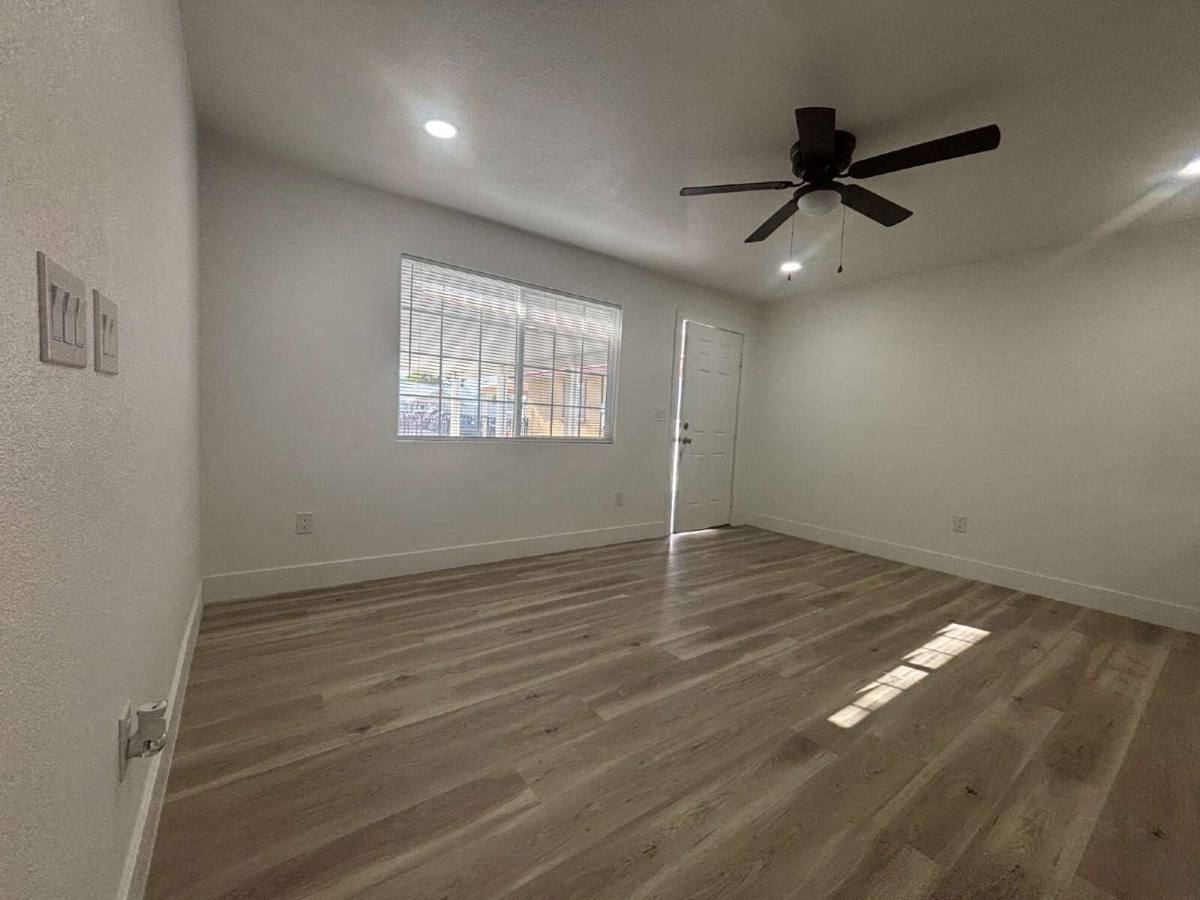 Apartment for rent at 724 N 9th St #3, Las Vegas, NV 89101