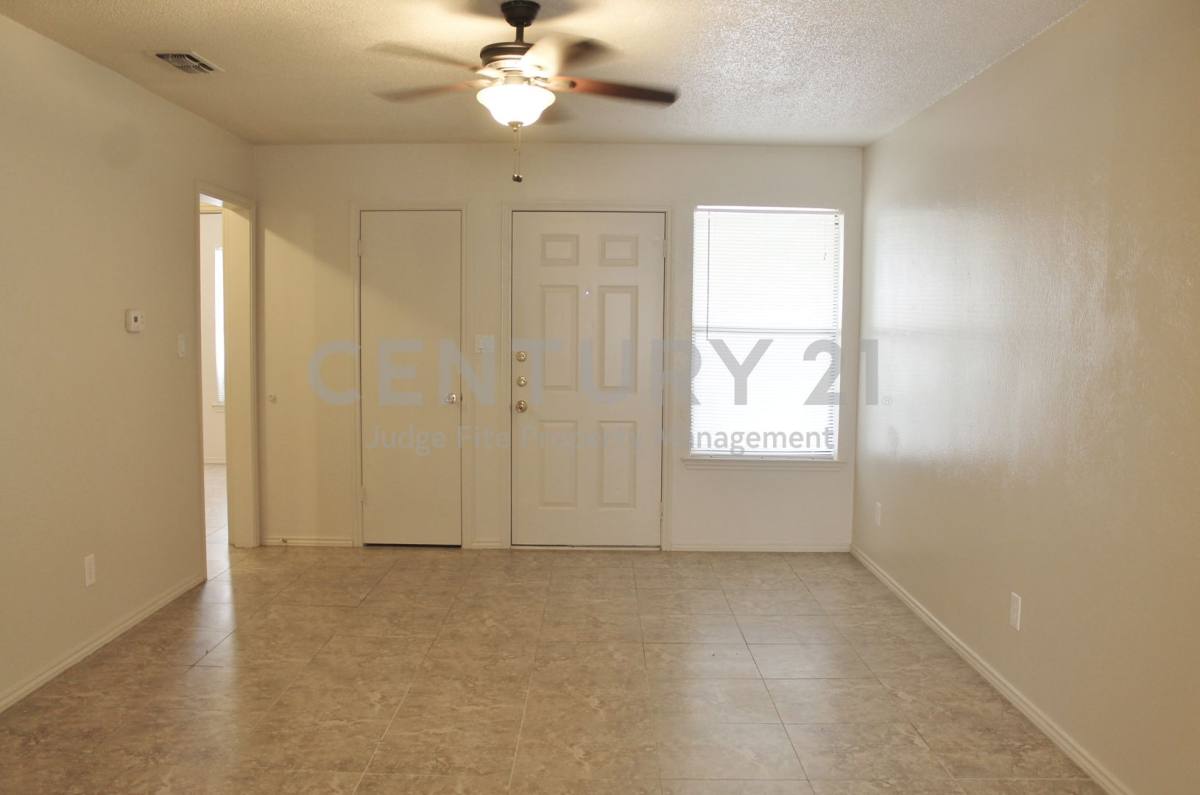 House for rent at 1104 Curtis Dr, Weatherford, TX 76086
