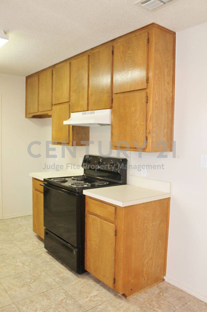 House for rent at 1104 Curtis Dr, Weatherford, TX 76086