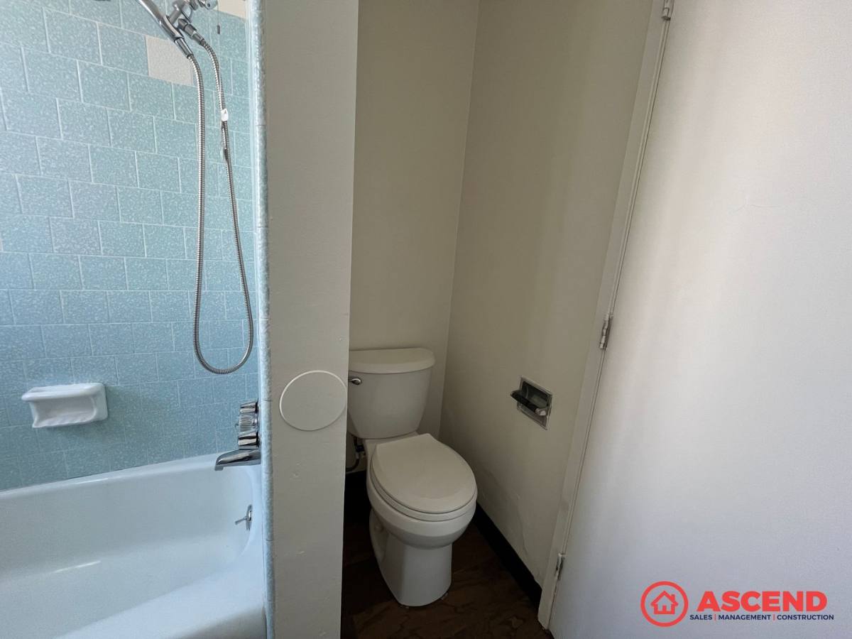 Apartment for rent at 1500-1504 Owens St, Bakersfield, CA 93305