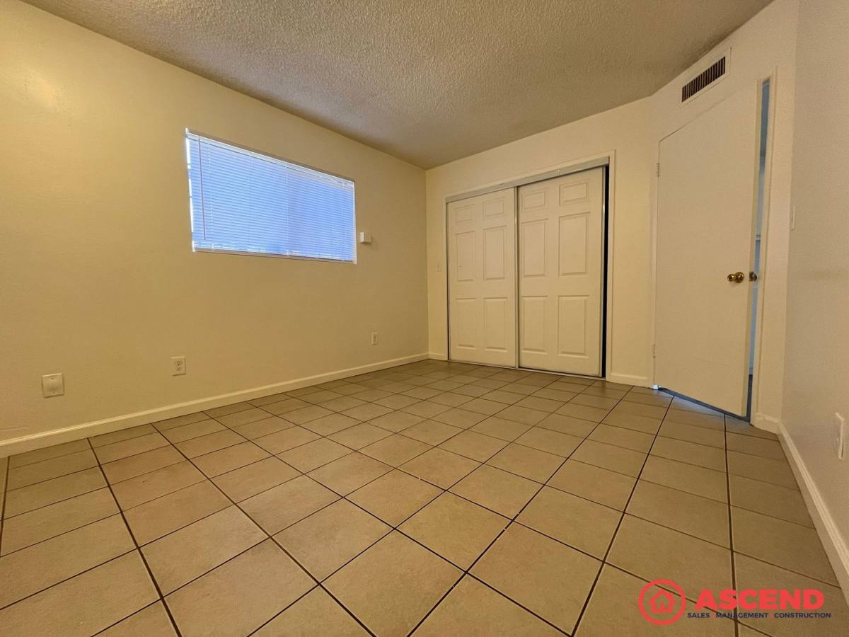 Apartment for rent at 1500-1504 Owens St, Bakersfield, CA 93305