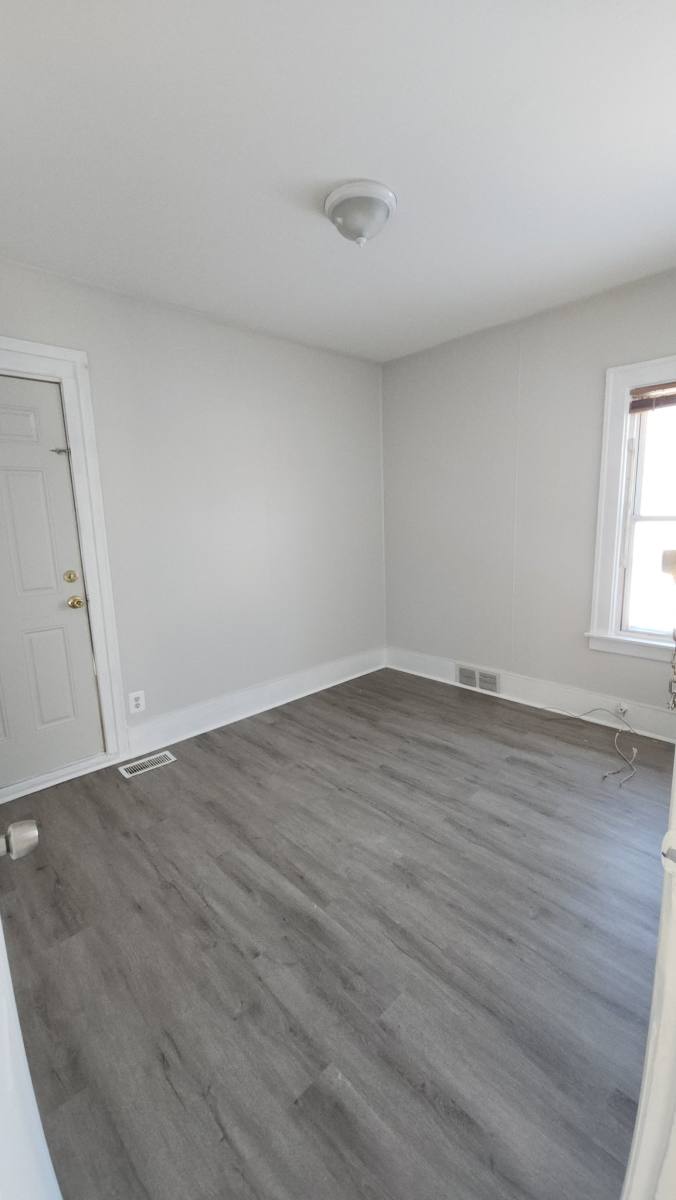 Apartment for rent at 7005 Orchard Ave, Dearborn, MI 48126