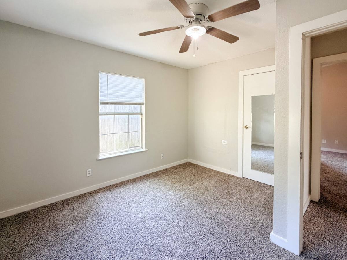 House for rent at 1705 N Robinson St, Cleburne, TX 76031