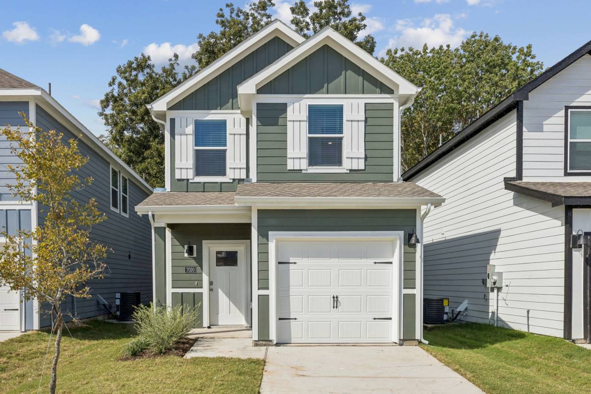 House for rent at 7020 Vining Dr, Princeton, TX 75407