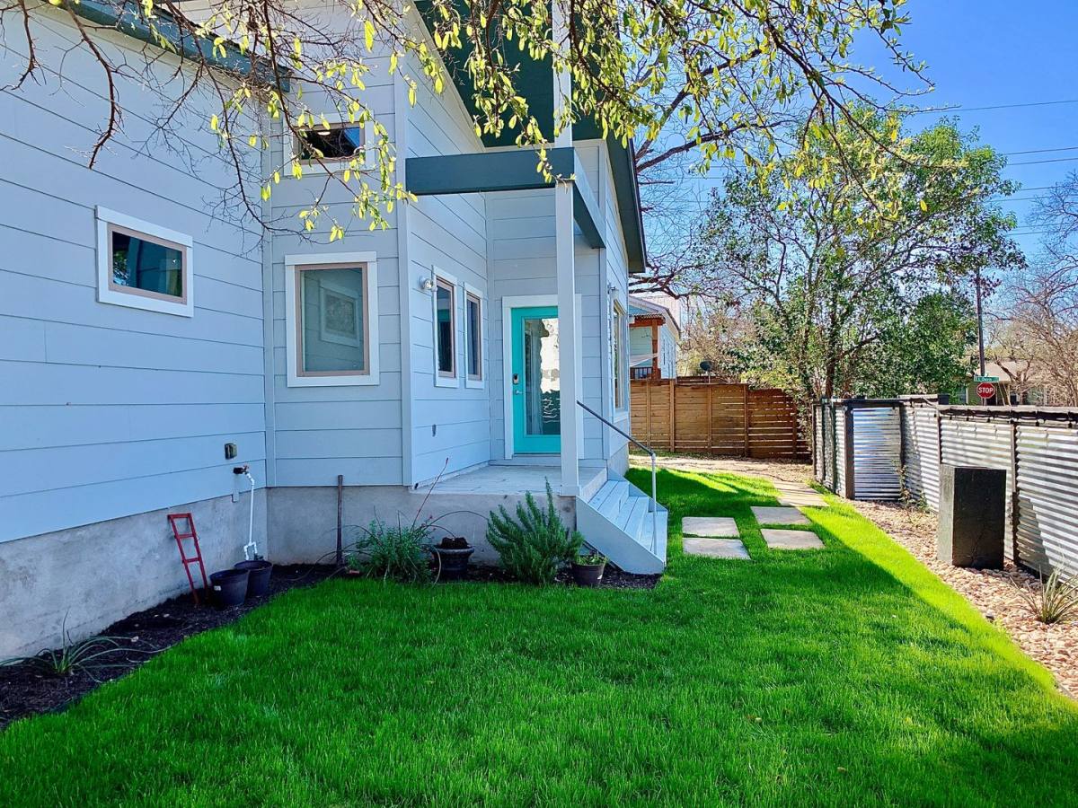House for rent at 1163 Alamo St, Austin, TX 78702