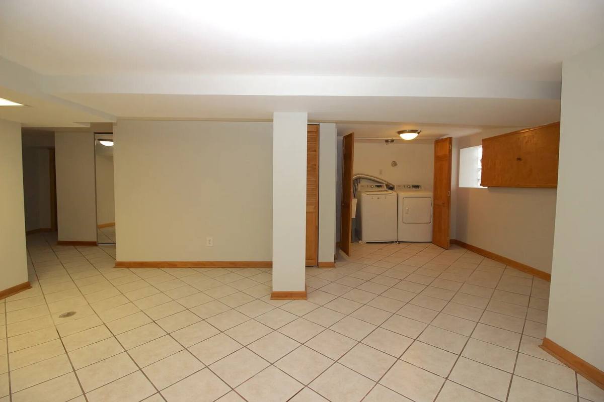 Apartment for rent at 3403 N Hamlin Ave #1, Chicago, IL 60618