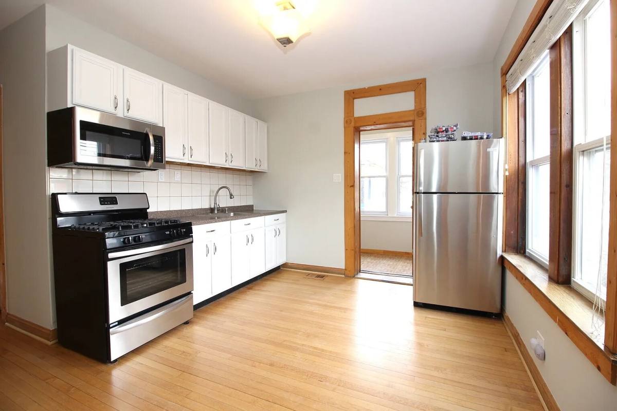 Apartment for rent at 3403 N Hamlin Ave #1, Chicago, IL 60618