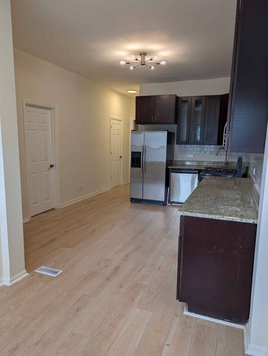 Apartment for rent at 2302 N Hamlin Ave #1, Chicago, IL 60647