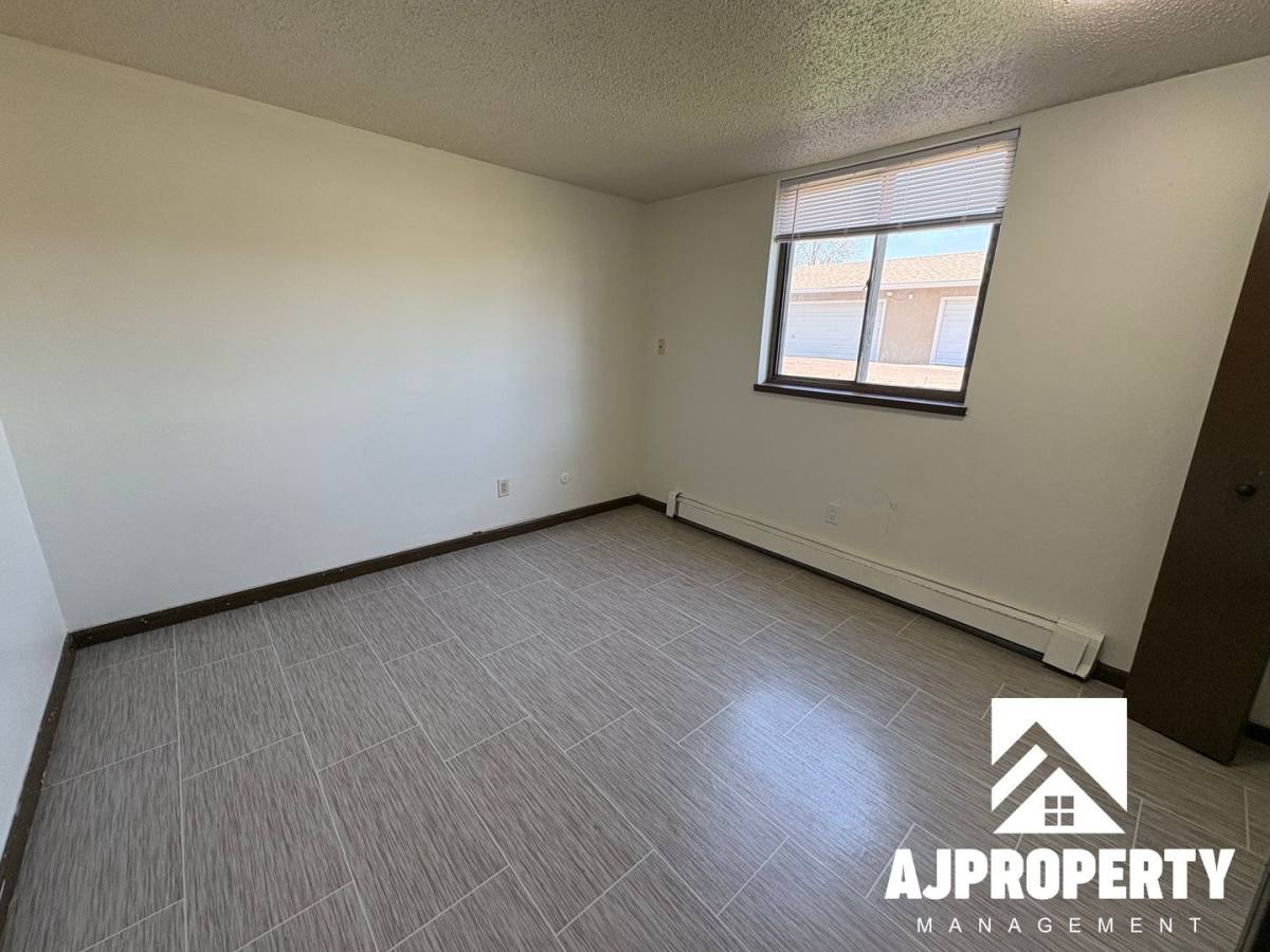 Apartment for rent at 110 W 43rd St, Sioux Falls, SD 57105
