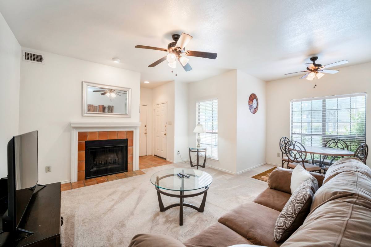 Condo for rent at 11903 Parliament #611, San Antonio, TX 78216