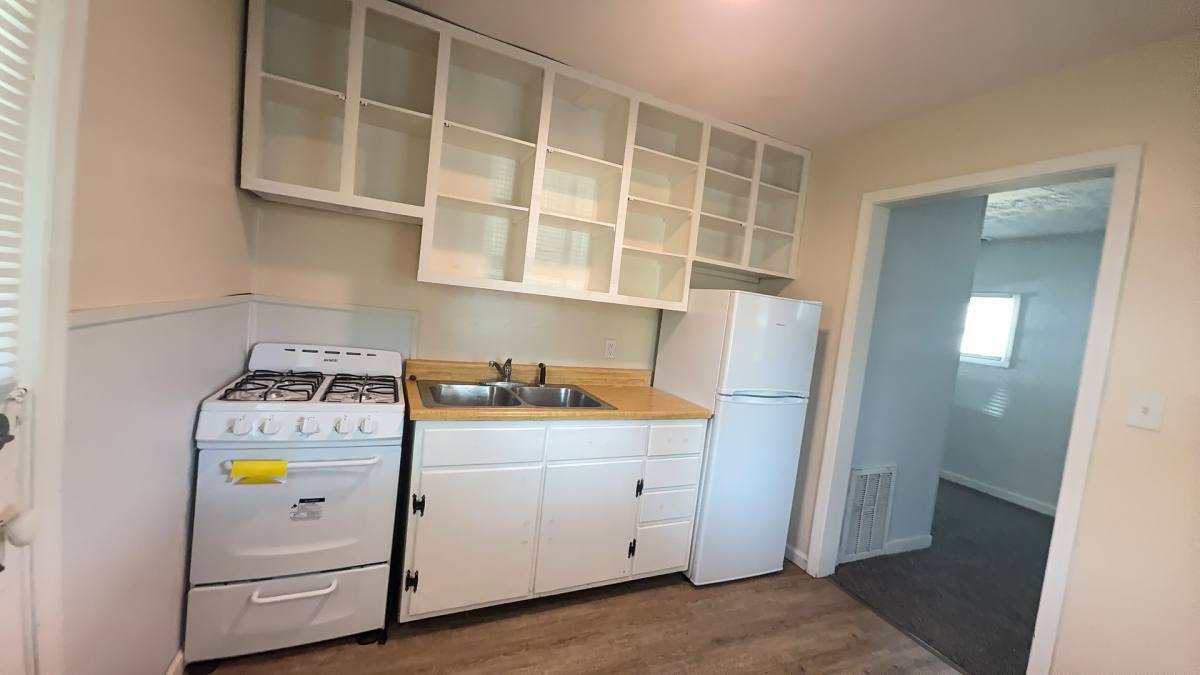 Apartment for rent at 1921 & 1923 S Hackley St, Muncie, IN 47302