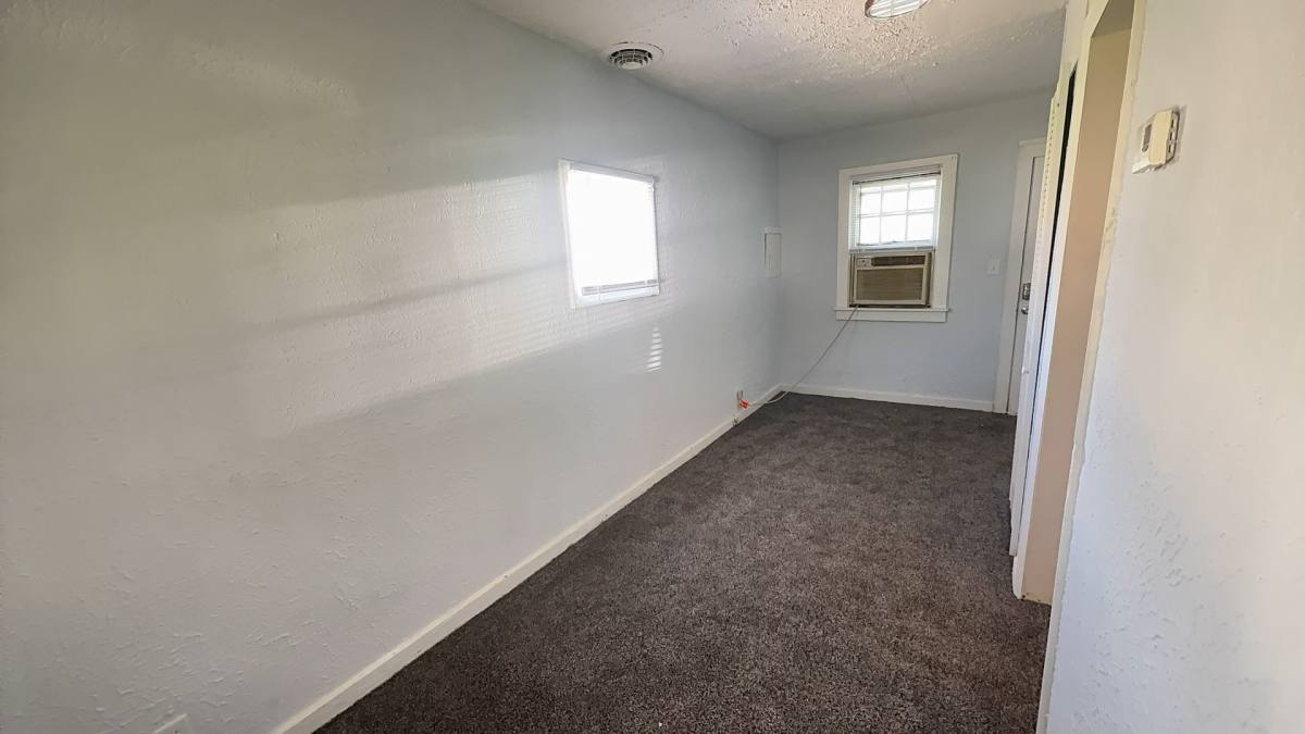 Apartment for rent at 1921 & 1923 S Hackley St, Muncie, IN 47302