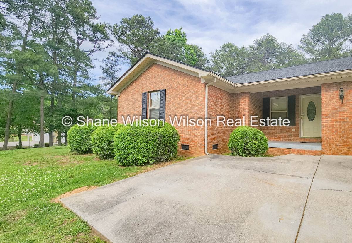Townhouse for rent at 2015 Kate Ann Dr #B, Dalton, GA 30721
