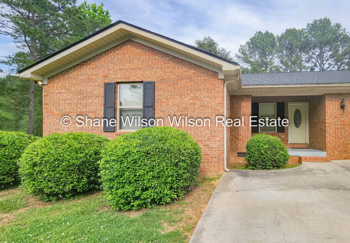 Townhouse for rent at 2015 Kate Ann Dr #B, Dalton, GA 30721
