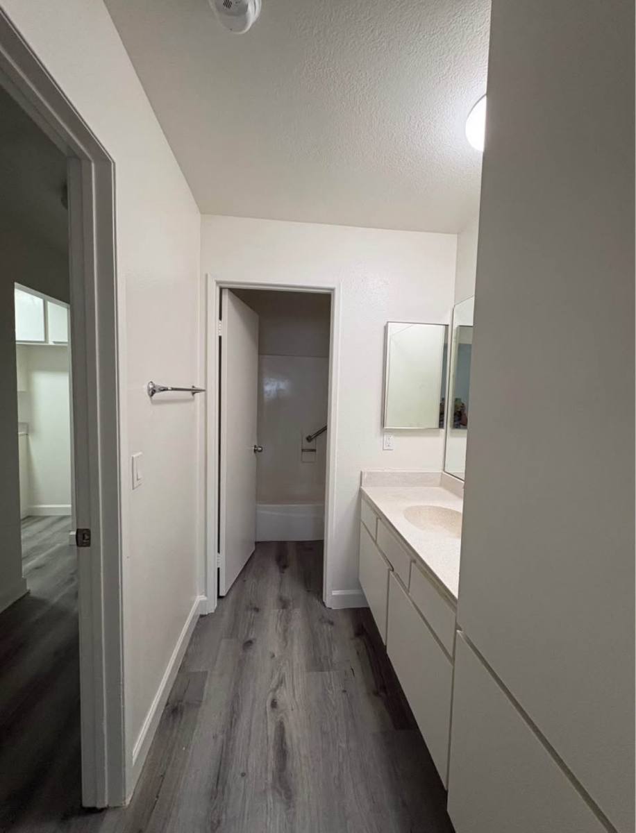 Apartment for rent at 7040 Haskell Ave #106, Van Nuys, CA 91406