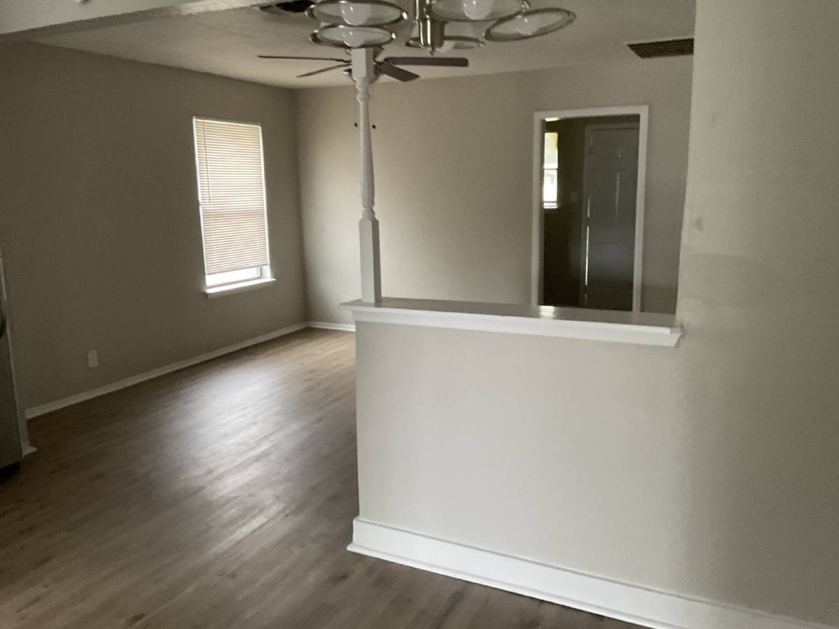 House for rent at 811 Rivas St, San Antonio, TX 78207