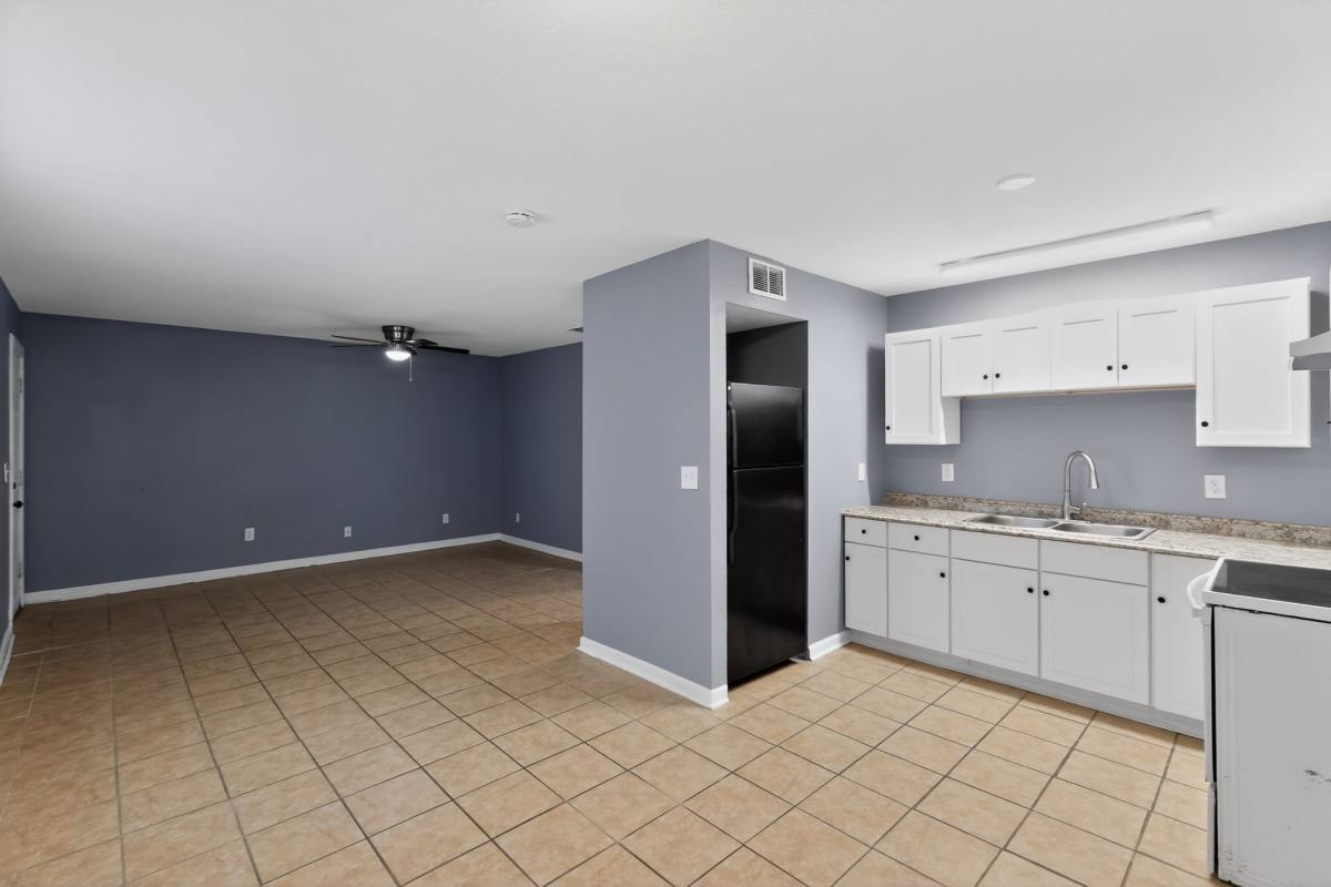 Apartment for rent at 1000 Transmitter Rd, Panama City, FL 32401