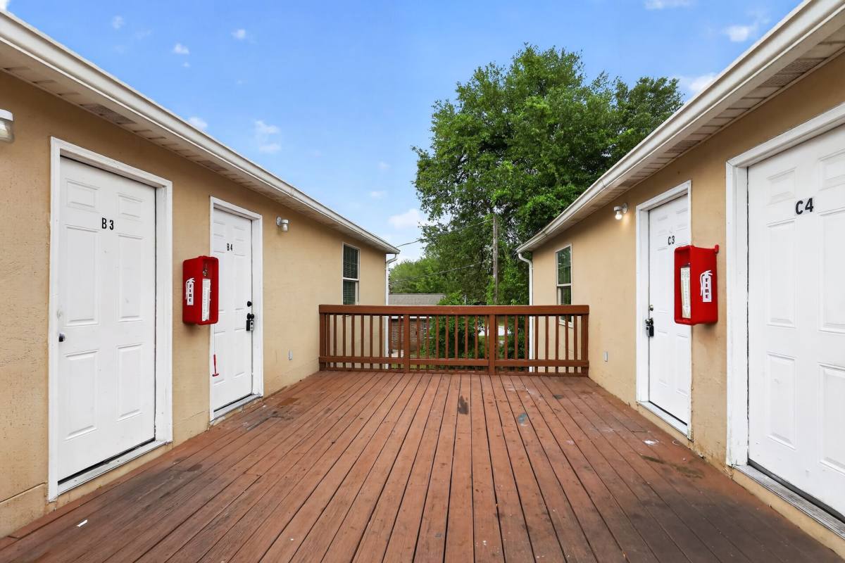 Apartment for rent at 1000 Transmitter Rd, Panama City, FL 32401