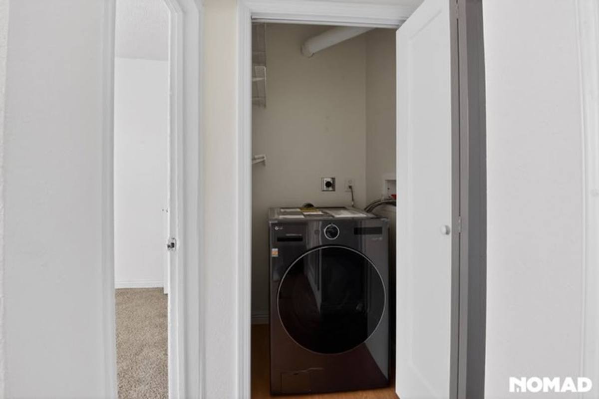 Apartment for rent at 2515 Madison St, Long Beach, CA 90810